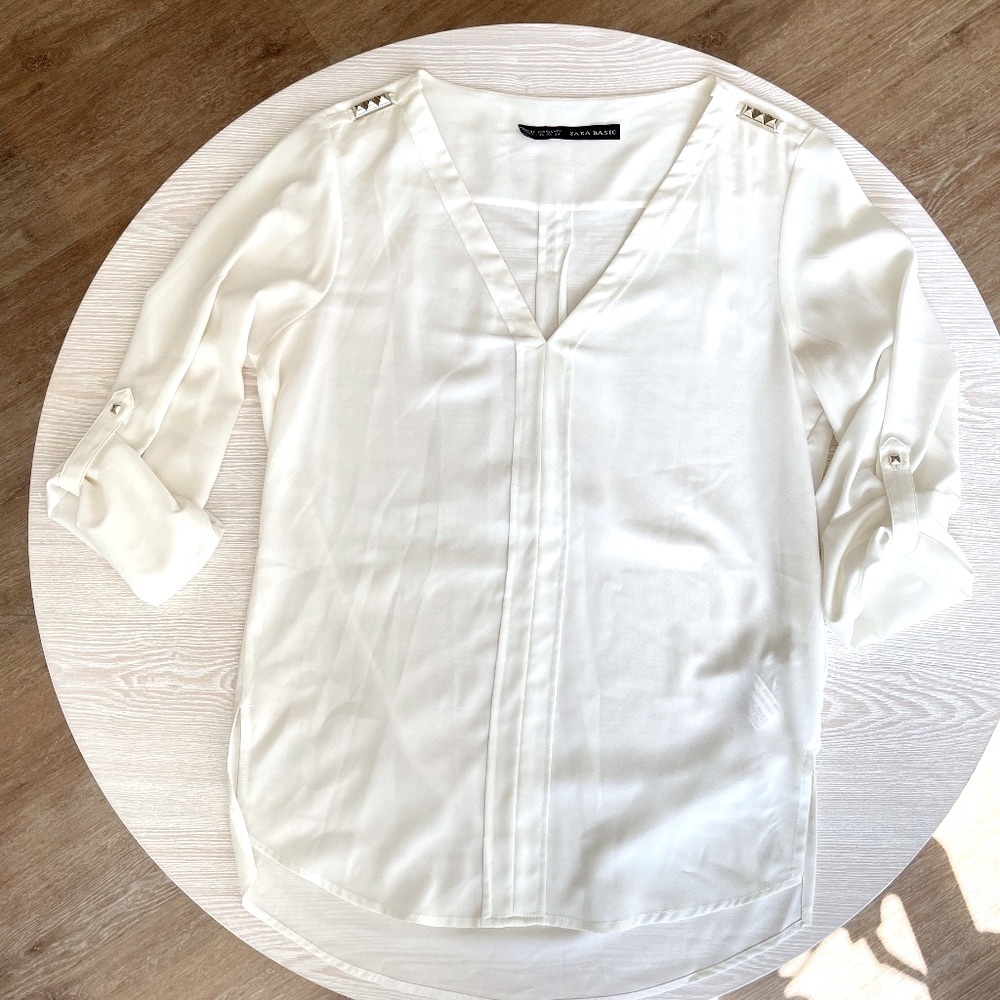 Zara Ivory Top with Gold Accents; Size XS